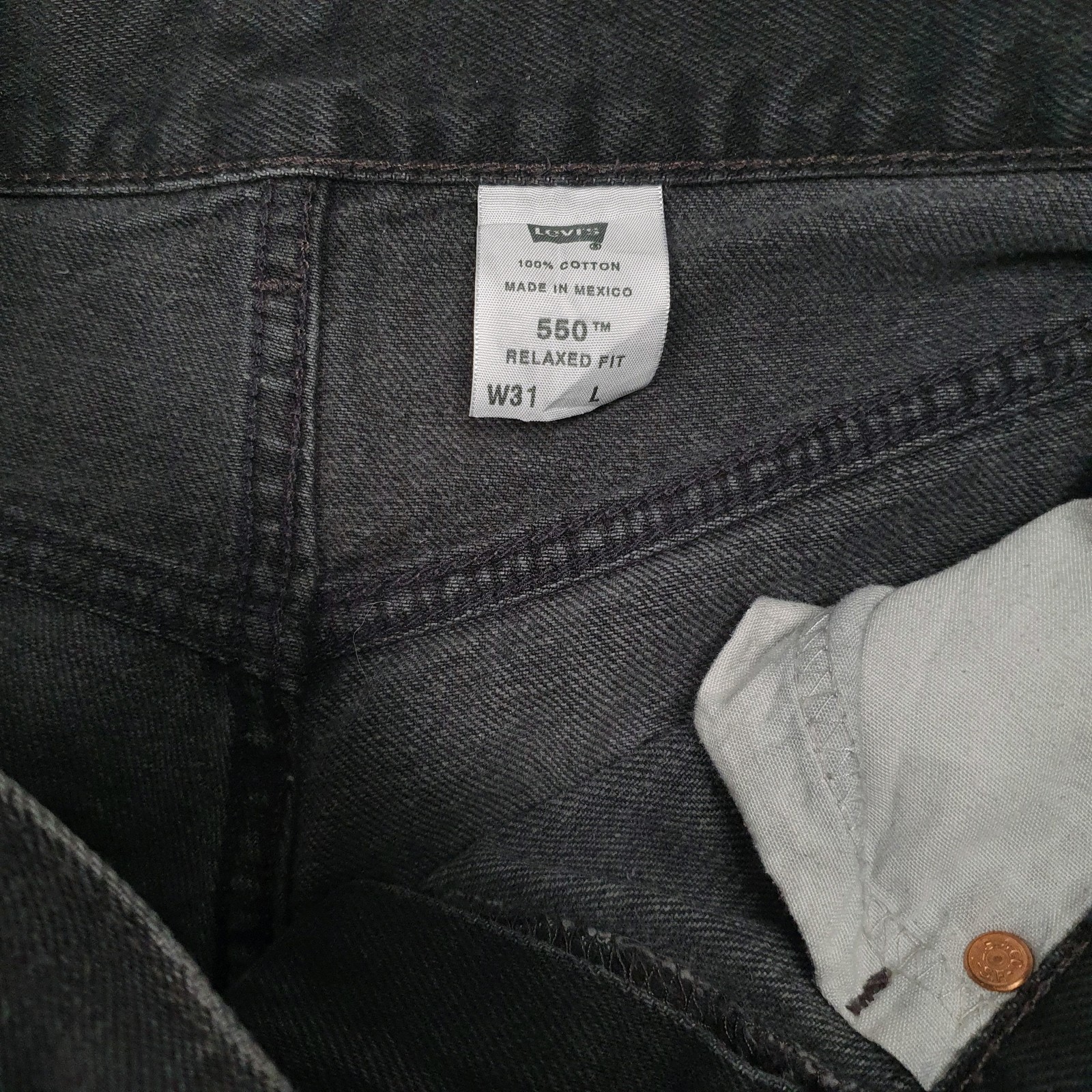 LEVIS 550 Vintage 00s Black Denim Jeans Cotton Shorts Mens W31 image 2