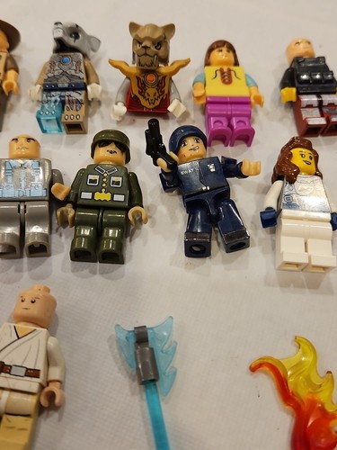 LEGO Mini Figure Assorted Figures and Accessories Lot of 20 Random Pieces - Picture 16 of 21