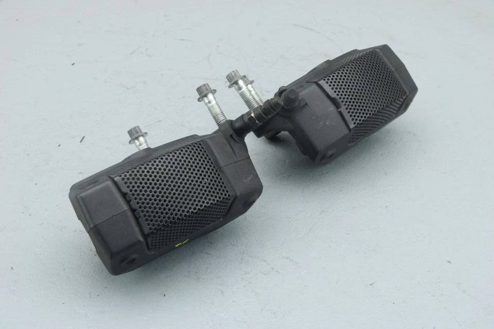 2019 Harley Street Glide CVO BREMBO Front Brake Caliper Set WRINKLE BLACK #4000 - Image 3 of 4