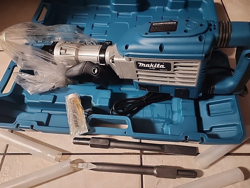 Makita DEMOLITION  Jh-555  New Opwn Box