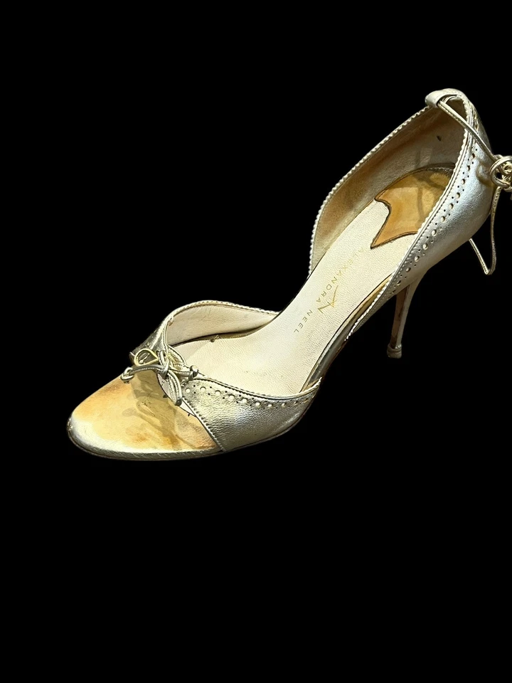 ALEXANDRA NEEL ITALIA CUERO DORADO D'ORSAY PUNTA ABIERTA CORREA AL TOBILLO ZAPATOS TACÓN ARCO 38 Foto 3 de 4