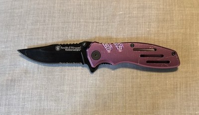 Smith & Wesson SWA24SP Pink ExtremeOps 7Cr17MoV Aluminum Serrated Pocket Knife