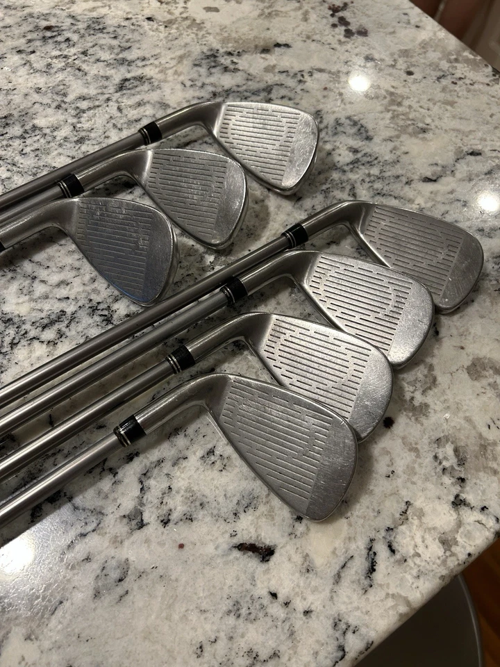 King Cobra 3100 I/H Iron Set 4-PW Aldila NV-HL 70 Graphite Shaft Reg Flex - Image 3 of 4