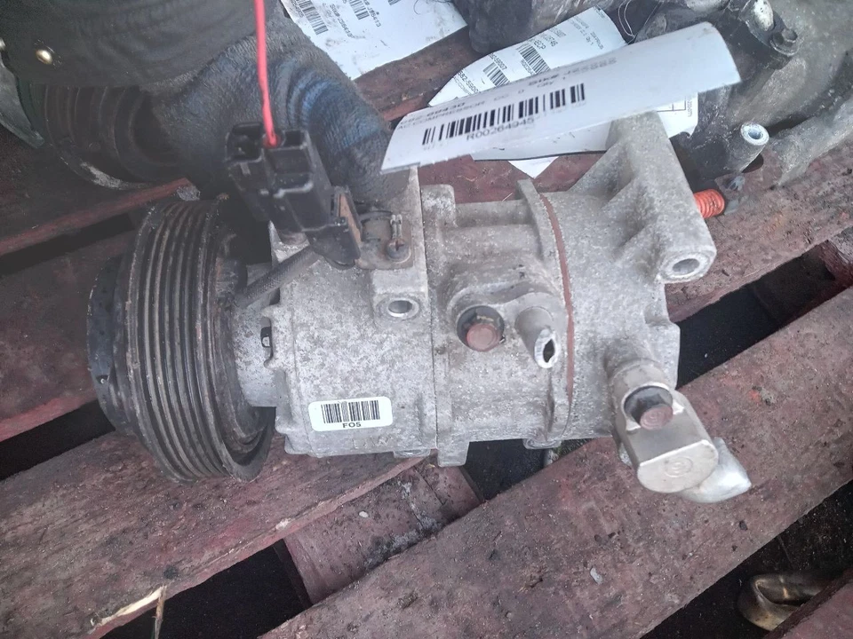 Used A/C Compressor fits: 2015 Hyundai Veloster 1.6 Grade A Foto 2 de 4