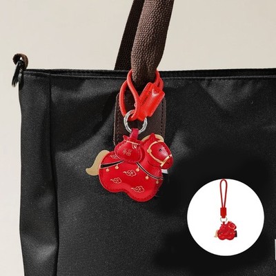 Romance Couple Design Keychain In PU Leather Embodying Love And Good Luck