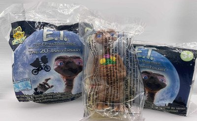ET The Extra-Terrestrial 20th Anniversary WENDYS Toys PUZZLE, ET, VHS Case 2002