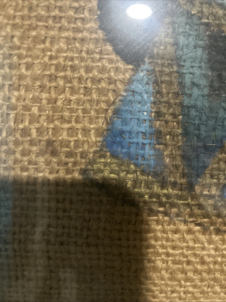 Pintura al óleo Servin pintura sobre arpillera de niña sosteniendo un pez Foto 3 de 3