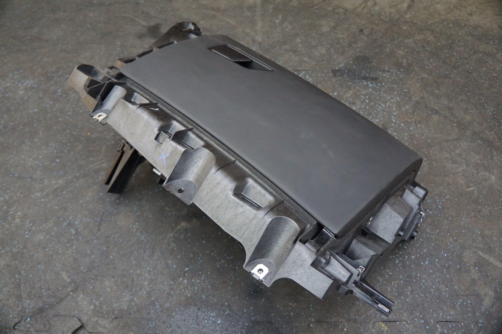 Glovebox Compartment Assembly Black USA 670061980 OEM Maserati Levante 2017+