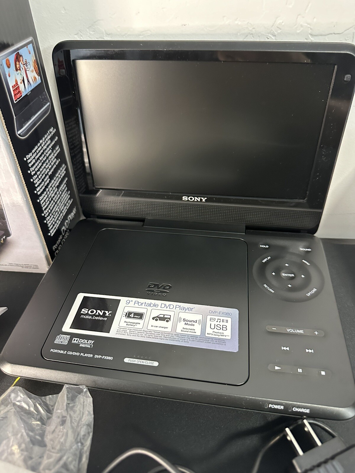 ポータブルCD／DVDプレーヤー ポータブルDVDプレーヤー 12.5型 10.5