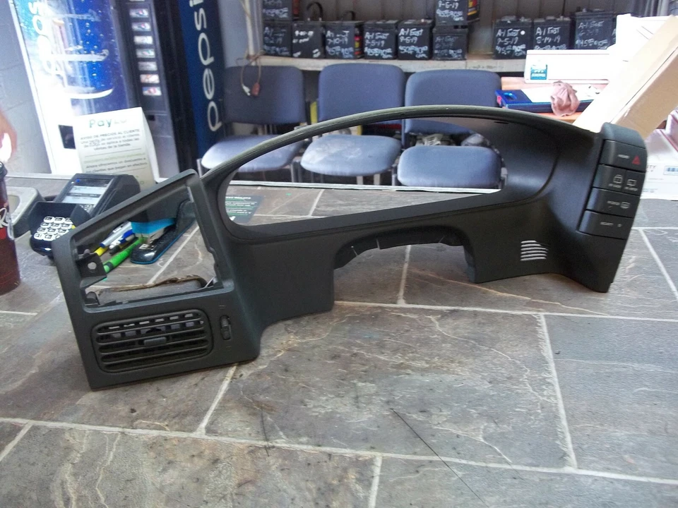 99 00 01 02 1999-2002 MERCURY VILLAGER OEM VELOCÍMETRO TABLERO EMBELLECEDOR DELANTERO BISEL Foto 3 de 4