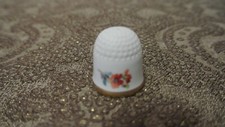 Fingerhut Thimble Meissen Blumen wei&szlig; Goldrand