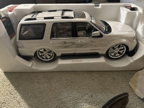 Lincoln Navigator FastLane Rc escala 1/6 (caja áspera) nunca fuera de espuma de poliestireno