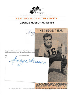 George Musso signed 3x5 card w/COA & 1944 Oldest Man on the Squad clipping Bears