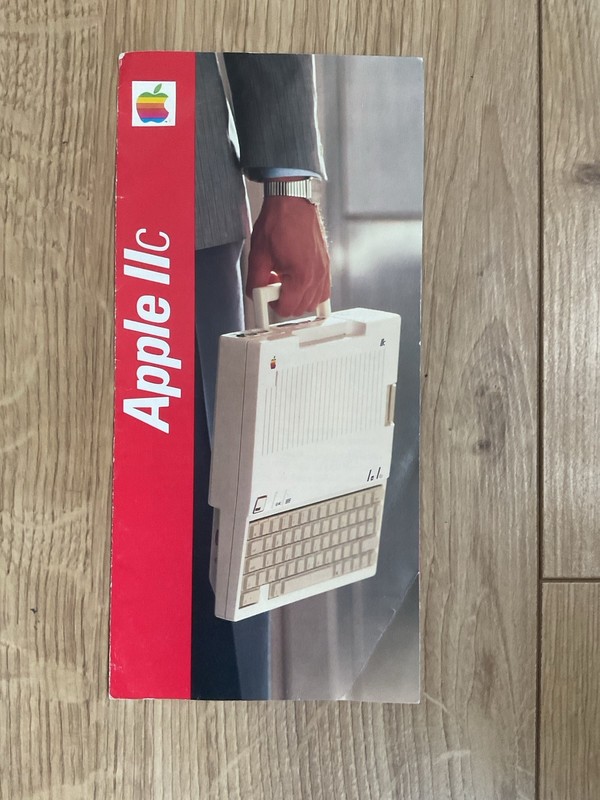 Apple IIc Original 1984 UK Fold Out Sales Brochure Apple Computer UK Rare