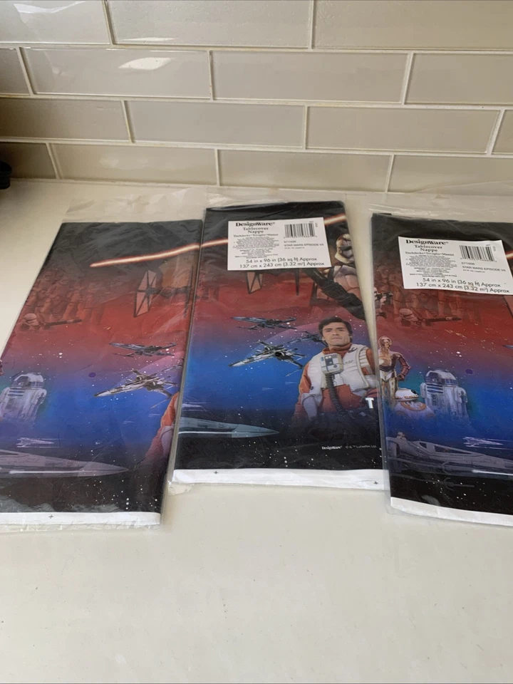 3 manteles decoración fiesta cumpleaños Jedi episodio VII Star Wars Force Awakens Foto 3 de 4