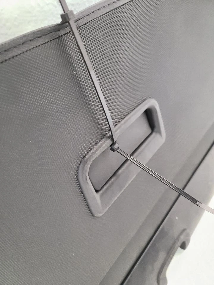 2015 2016 2017 2018 Audi Q3 Rear Retractable Cargo Cover Foto 2 de 4