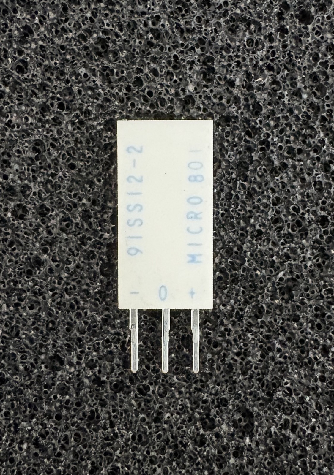 Honeywell 91SS12-2 Hall-effect Linear Position Sensor ICs
