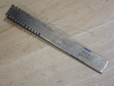 Vigor B Jadow TW-365 Watchmakers Brass Hand Holding Tweezers VG used Switzerland