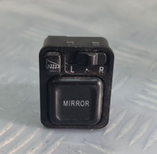 Honda Stream electric wing mirror adjuster control switch button S5NC010M1 00-06