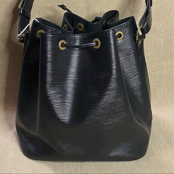 Louis Vuitton - Néonoé Monogram Canvas Bucket Bag