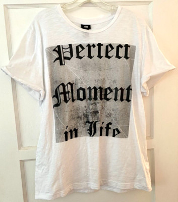 H&M Shirt Mens Large White Black Graphic Perfect Moment in Life T Shirt Cotton