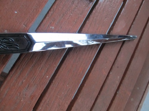 NOS 1972 72 CHEVROLET MONTE CARLO HOOD SPEAR ORNAMENT 6261926 minor damage - Picture 3 of 7