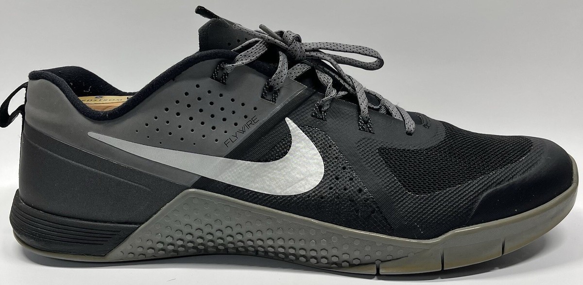 Nike Metcon 1 Black - 704688-002 for Sale | Authenticity