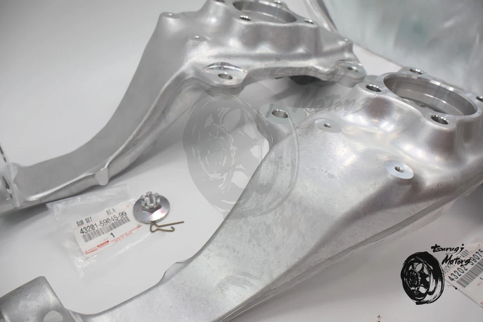 Toyota Genuine Lexus LS460 LS600h Spindle Knuckle Steering LH & RH Set OEM New - Изображение 4 из 4