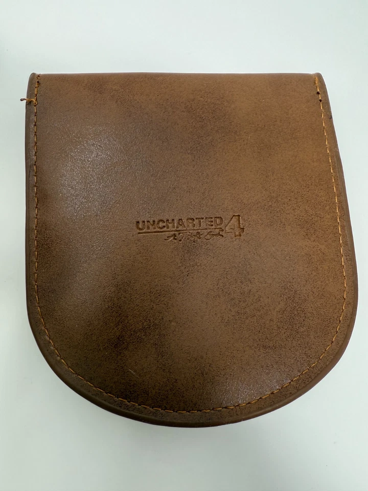 Caja de botín Uncharted 4 - A Thief’s End - Cartera - Falta moneda de metal dublón Foto 2 de 4