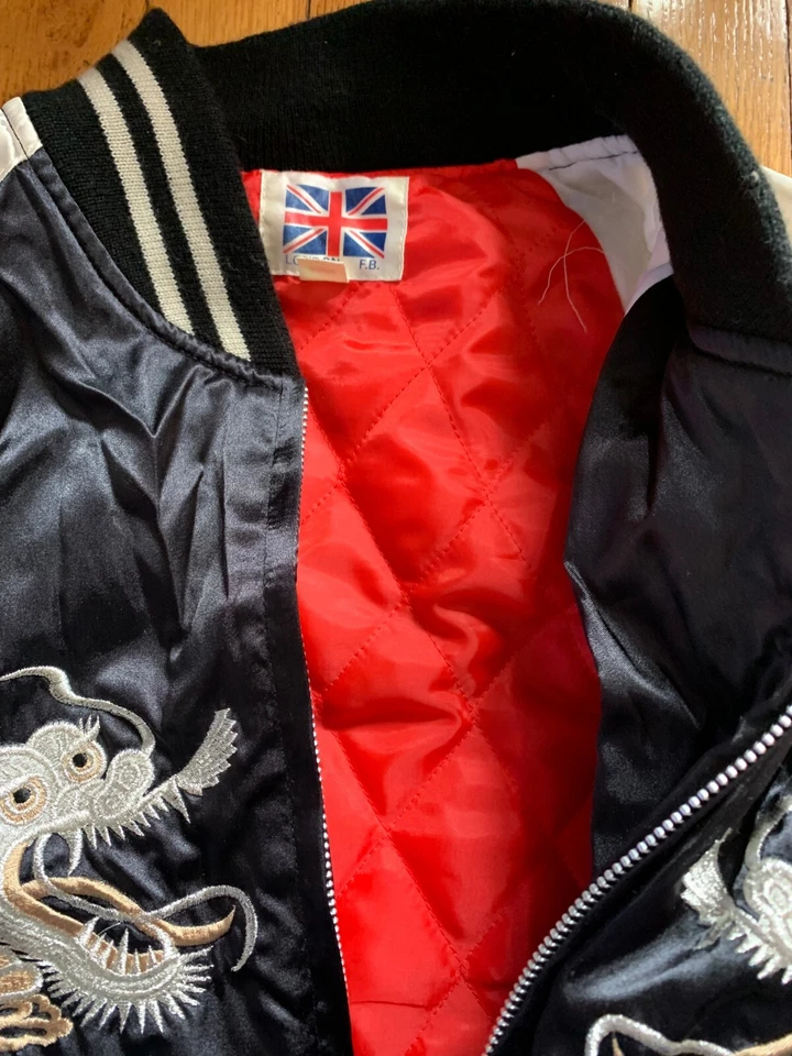 London F.B. Jaqueta Preta Sukajan Yokosuka com Dragões - Tamanho P/M Vintage - Imagem 4 de 4