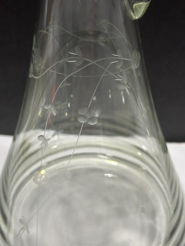 Vintage Tall Wine Decanter Romania ? Etched Flowers w/ Glass Stopper - Barware - Picture 4 of 16