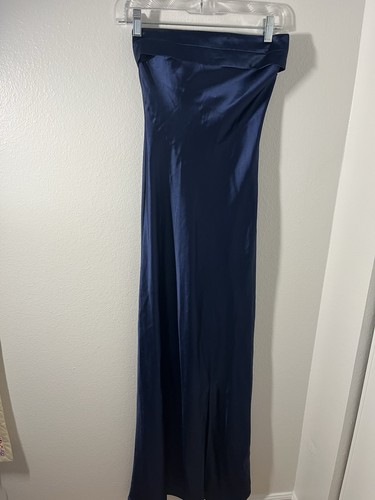 Altar'd State trägerloses dunkelblaues Satinkleid für Damen Größe M - Bild 1 von 5