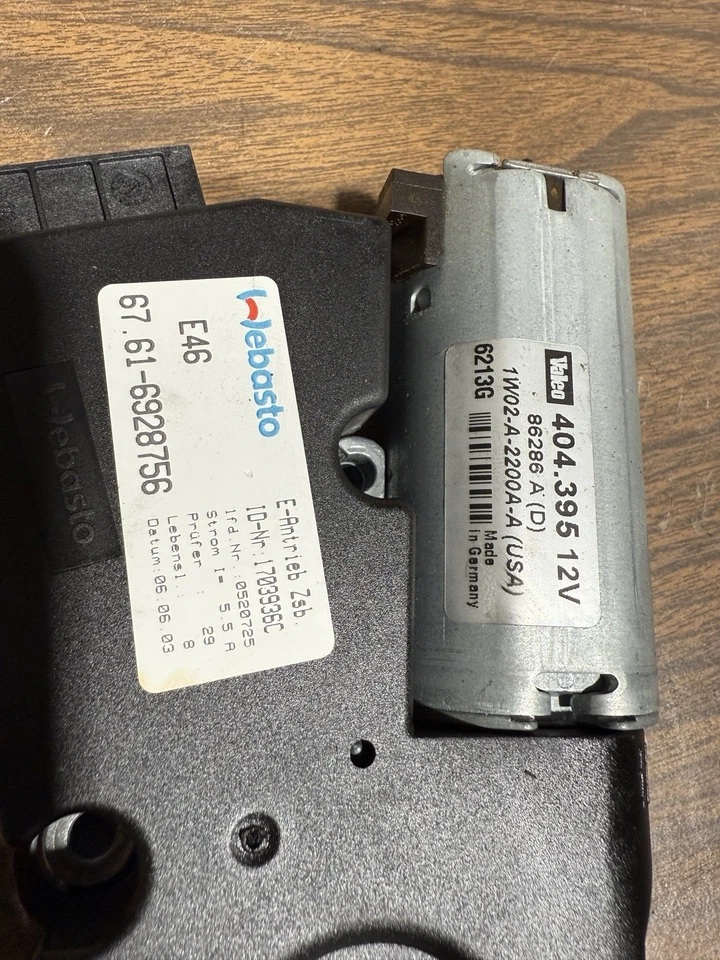 2004 BMW 330i E46 Coupe Roof Motor - Image 2 of 4