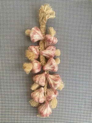 Vintage Garlic Bulbs Hanging On Rope Ceramic Kitchen Decor Vegetables 14 inch
