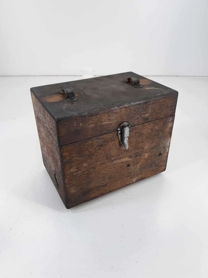 Leeds & Northrup 389171 Portable Potentiometer Indicator in Wood Case - Image 4 of 4