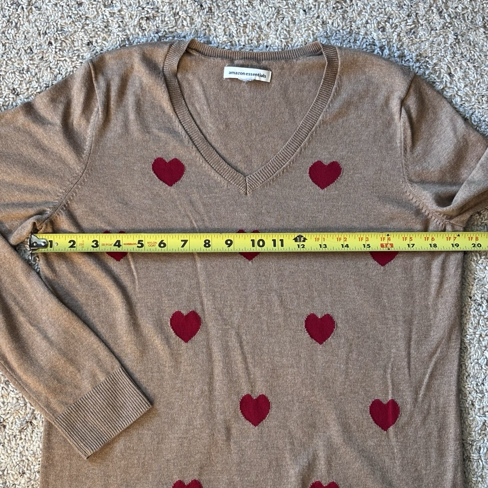 Chic Amazon Essentials V-neck women’s sweater wit… - image 3