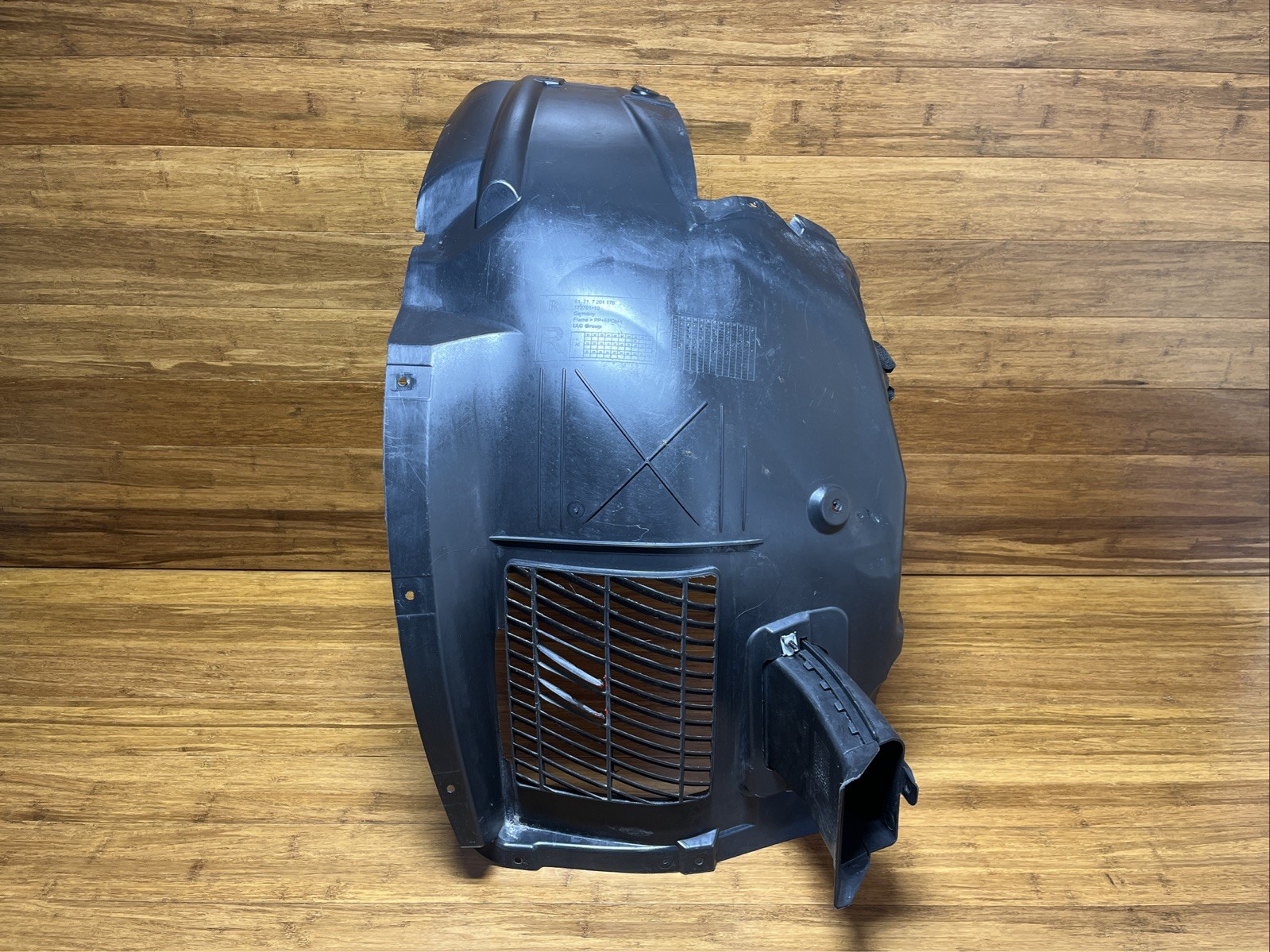 2009-2023 Rolls Royce Dawn RR6 Front Right Frontward Fender Liner OEM NOTE