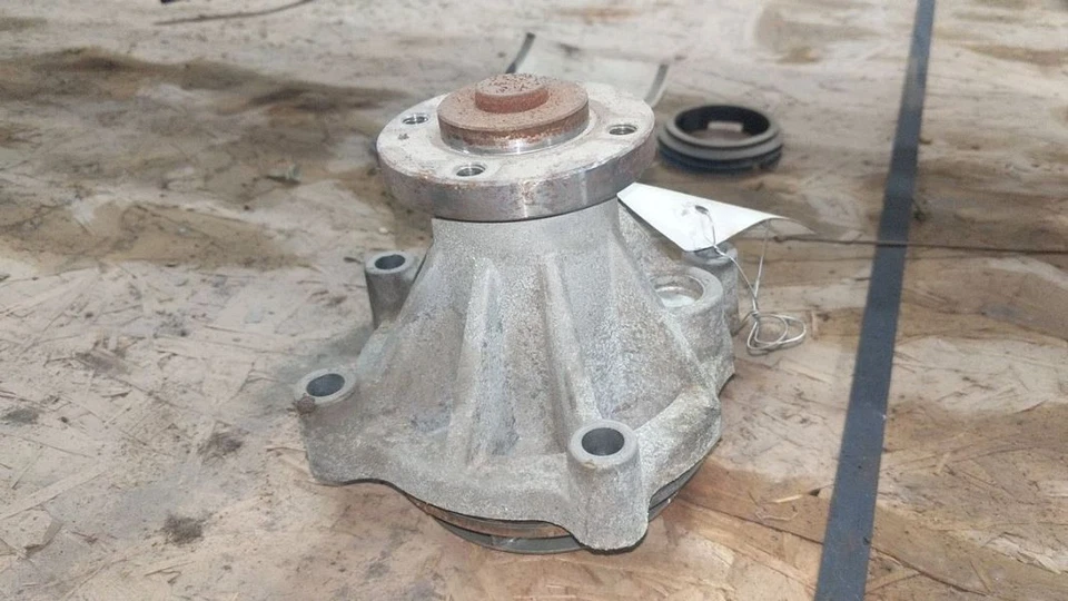 Coolant Pump 3L3Z8501CA Fits 97-06 09-14 Expedition 2005875 - Image 2 of 4