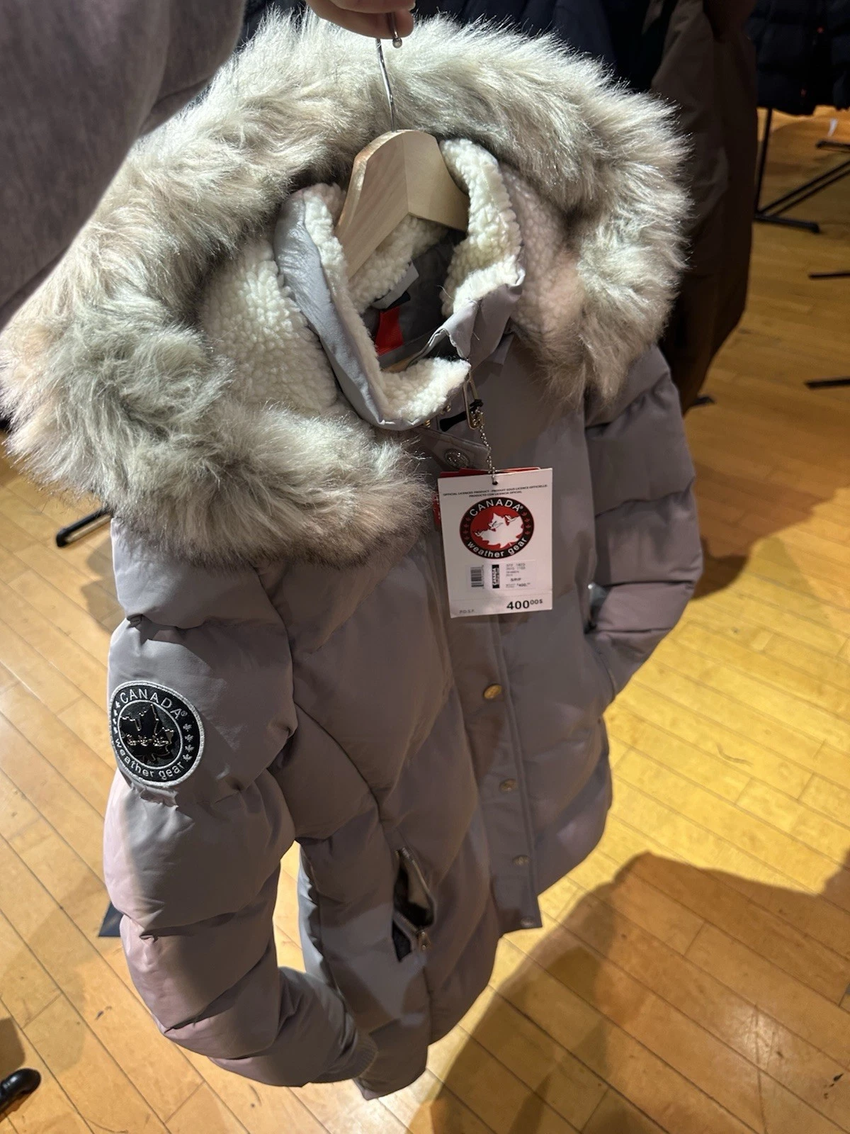 Chamarra Parka Térmica Canada Weather Gear con Gorro de Piel - product detail image 1