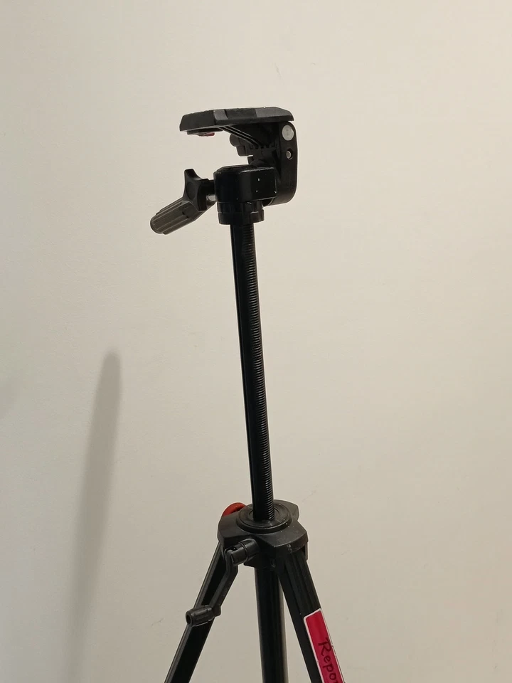 Treppiede Per Macchina Fotografica Telecamera Reporter In Alluminio  - Immagine 3 di 4