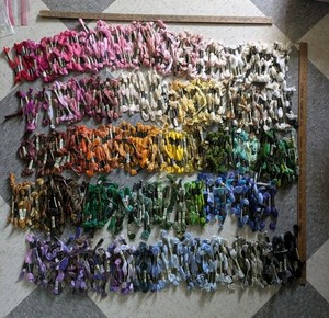 Lot of 650 DMC Floss Skeins Anchor Rainbow Colors Cotton Cross stitch Embroidery
