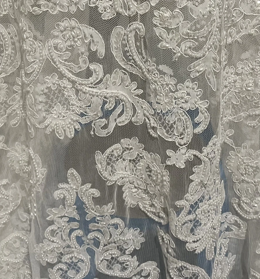 Tela de encaje nupcial bordado con cordón lentejuelas con cuentas blanco roto 50” ancho 1 yarda Foto 4 de 4