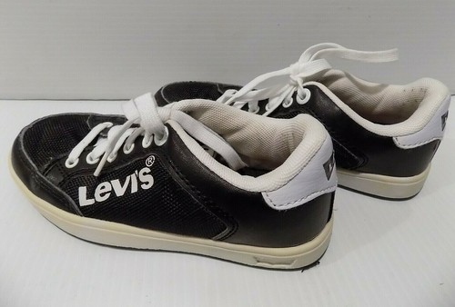 Zapatos deportivos Levi's negros para niños talla 11 con cordones excelente estado - Imagen 2 de 5