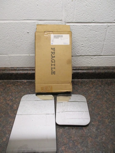 OEM NEW 2003-2009 GM GMC C-Series Rear Exterior Side View Mirror Glass 19120558