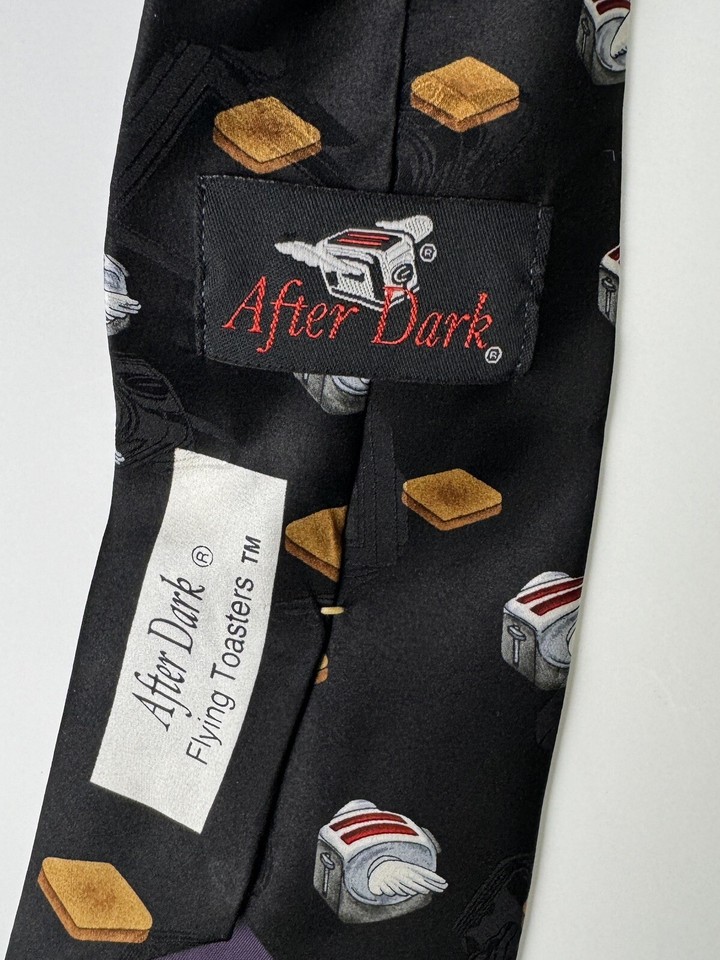 Vintage 90's After Dark 100 Silk Flying Toasters Screensaver Neck Tie
