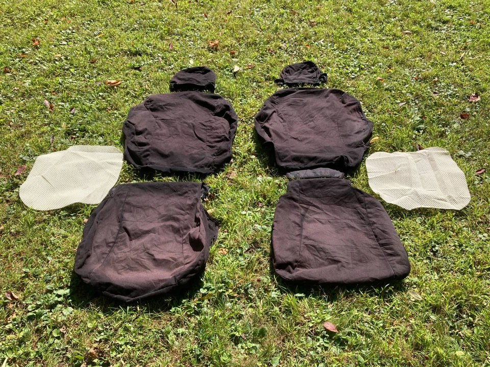 Fundas de asiento CoverKing - delanteras - Toyota Matrix 2009-2014 ENVÍO GRATUITO Foto 2 de 3