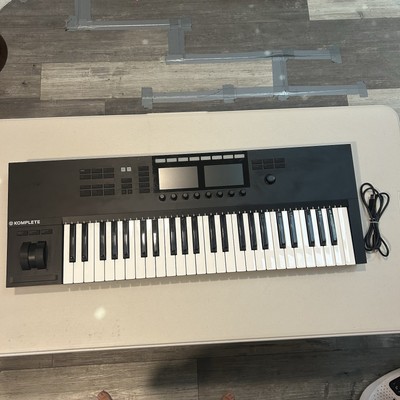 Native Instruments Komplete Kontrol Keyboard S49 Mk2
