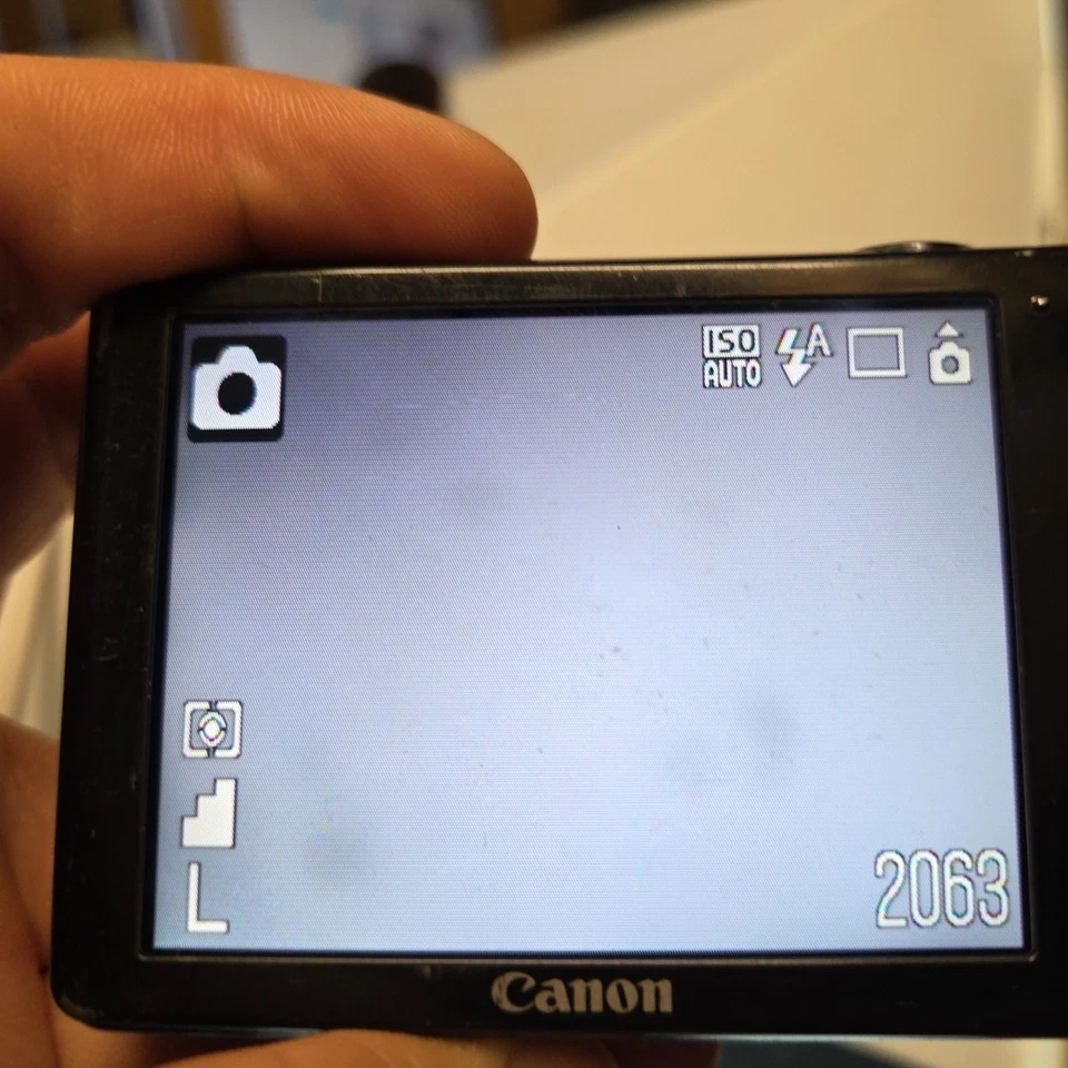 Canon PowerShot SD750 Digital ELPH 7.1 MP Camera Silver - NO CHARGER #1 - Image 4 of 4