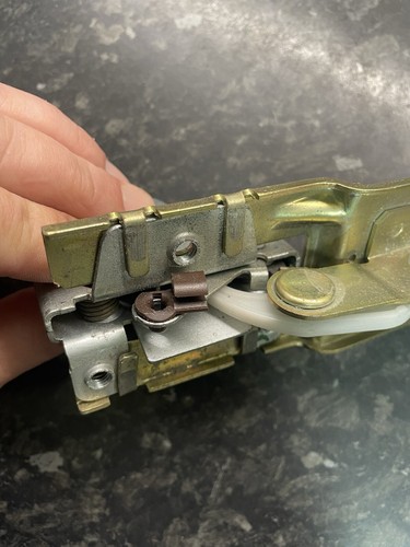 Vauxhall Astra G Mk4 Convertible 2001-05 Boot Lock Latch Mech 24462161 UEZ10 - Picture 6 of 8