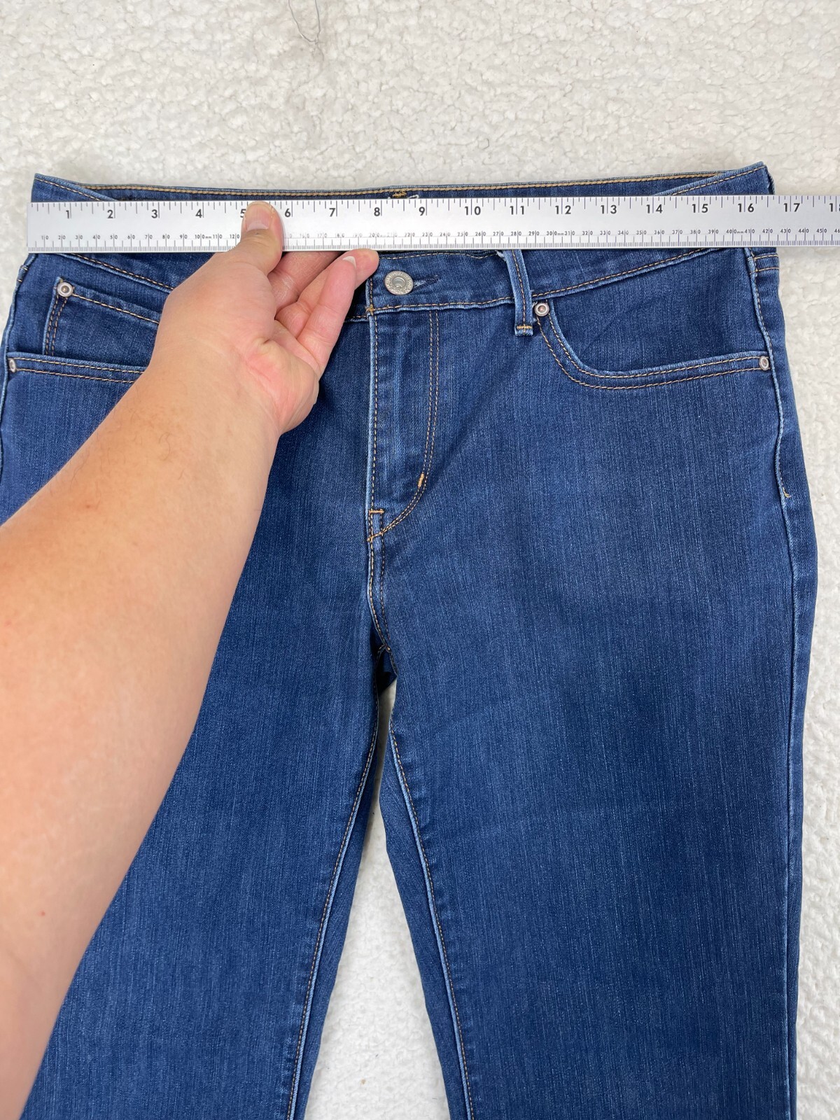 Levi's Women's jeans Demi Curve Classic Straight Leg … Gem